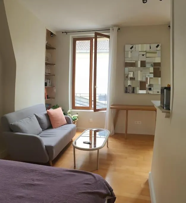 Studio Calme Et Ensoleille Entierement Renove Paris