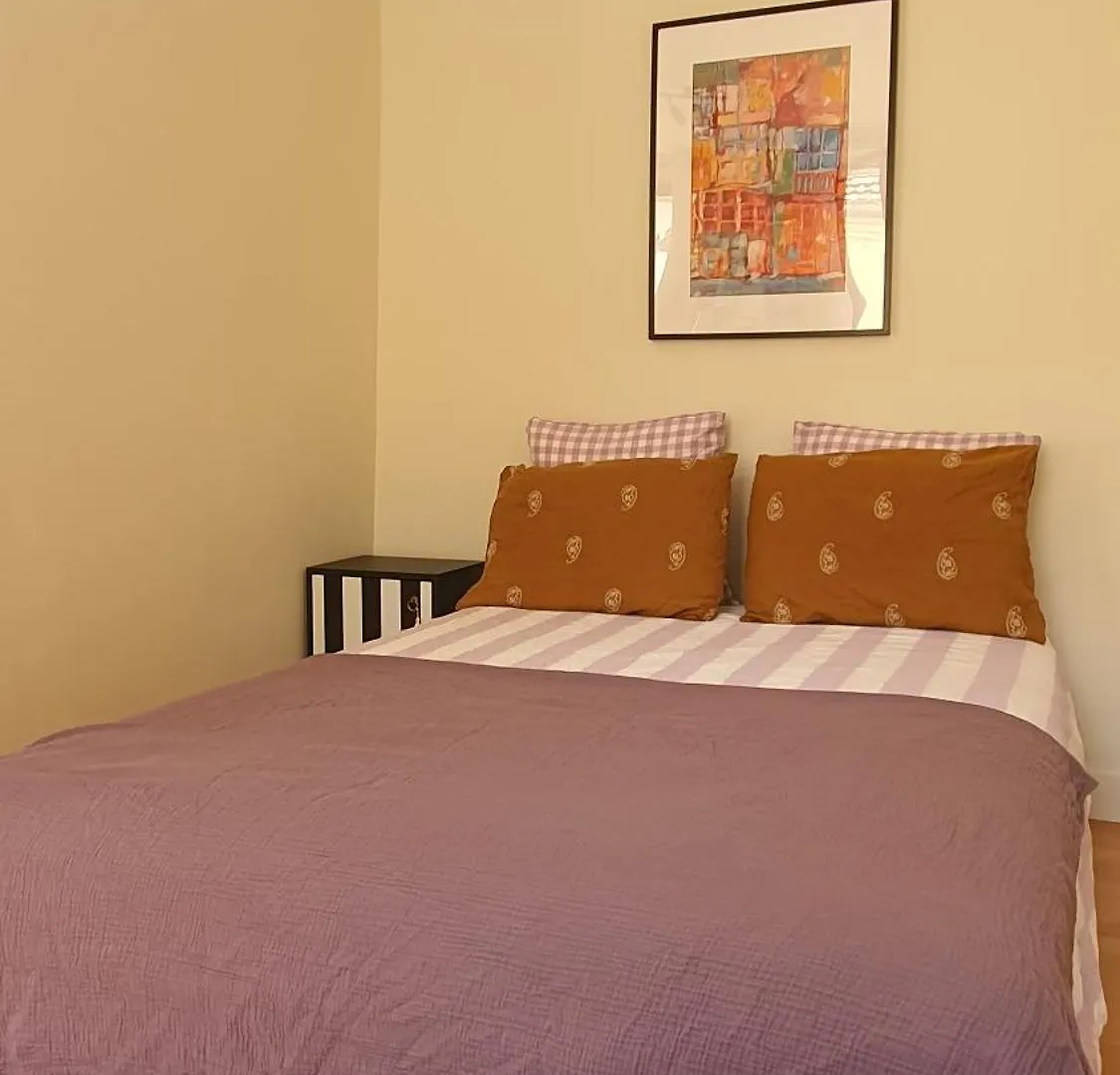 Apartment Studio Calme Et Ensoleille Entierement Renove Paris France